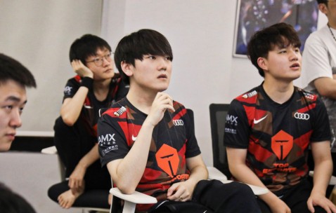 开云体育-JackeyLove在日本队比赛中逆转，问鼎冠军引发热议！的简单介绍