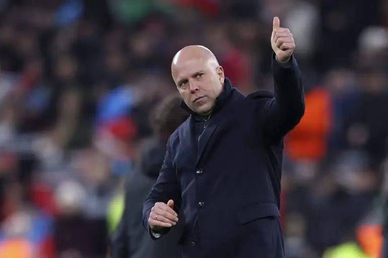 莱万多夫斯基遭遇七连败，利物浦教练面临压力！的简单介绍